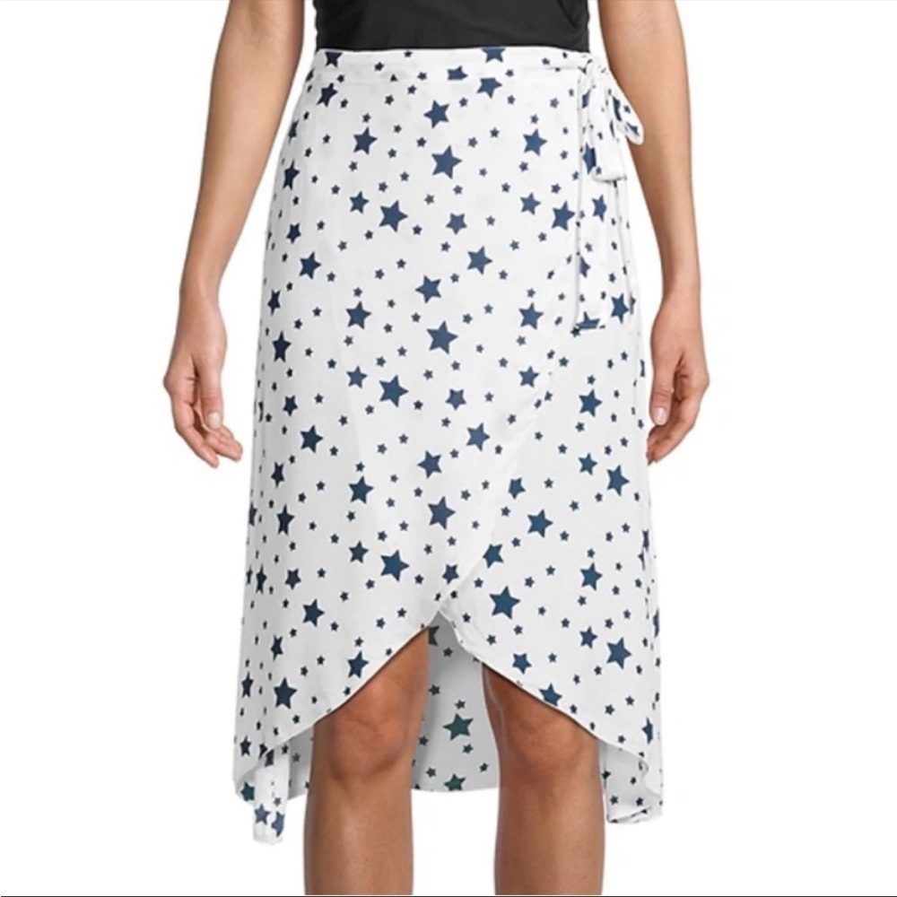 New Chaser Star Wrap Style Skirt Size Medium